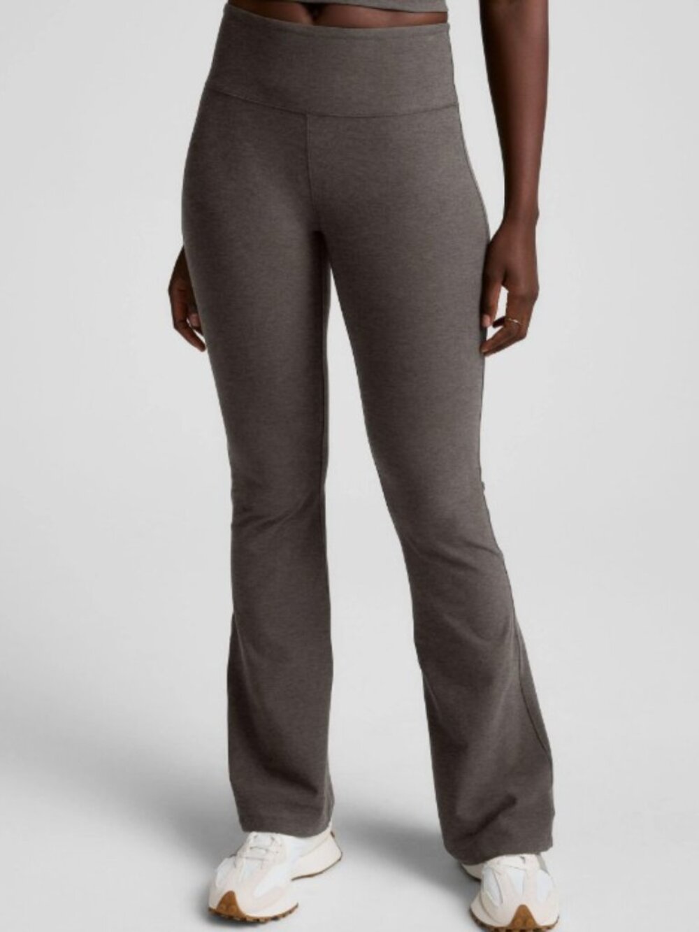 NWT Beyond Yoga 29" Midrise Bootcut Leggings Size S - True Gray Heather